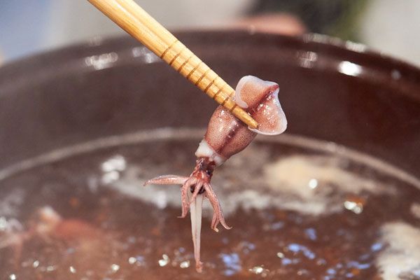 ホタルイカの釜揚げ写真