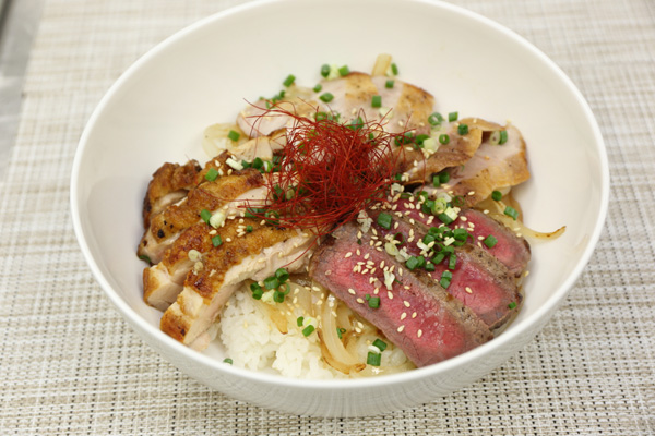 3種のお肉の贅沢焼肉丼