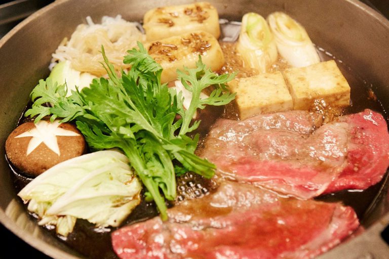 感動の味と、おもてなしが味わえる 老舗の「すき焼き」