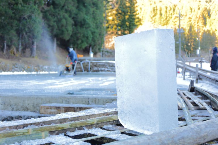 一日一層の積み重ね。日光の名水がもたらす「天然氷」