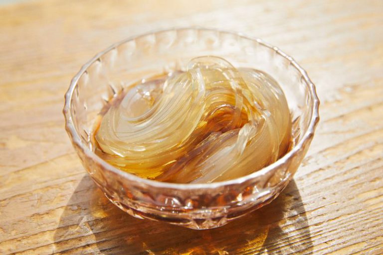三杯酢で食べるところてん