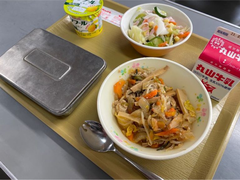 学校給食での提供の様子