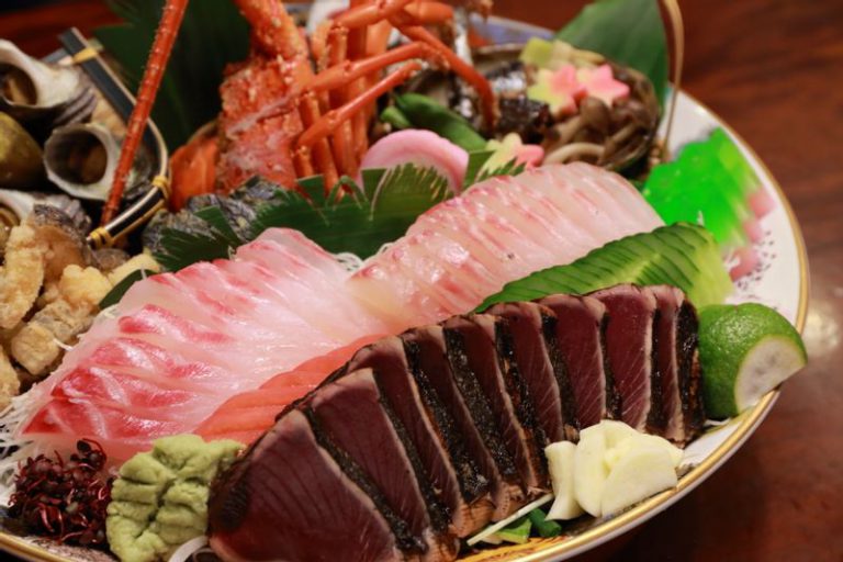 高知の郷土料理「皿鉢料理」