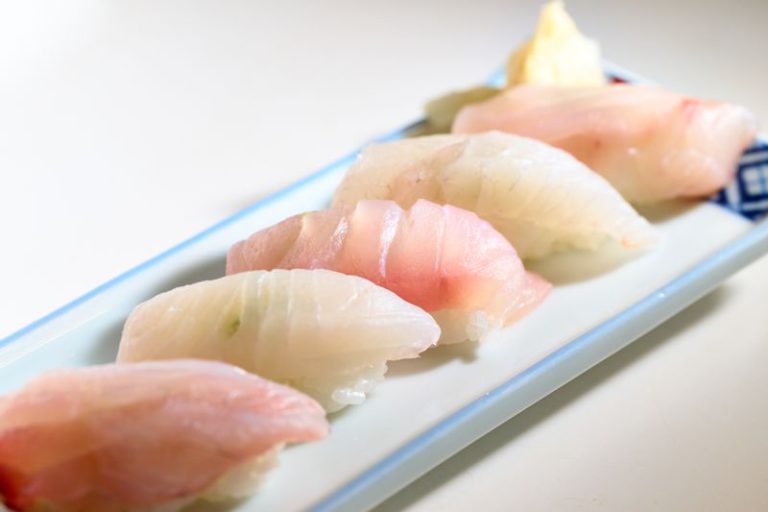 お魚倶楽部はまの「地魚5貫握り」