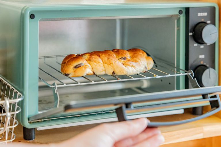 冷凍してもオーブントースターで温め直すとおいしく食べられる